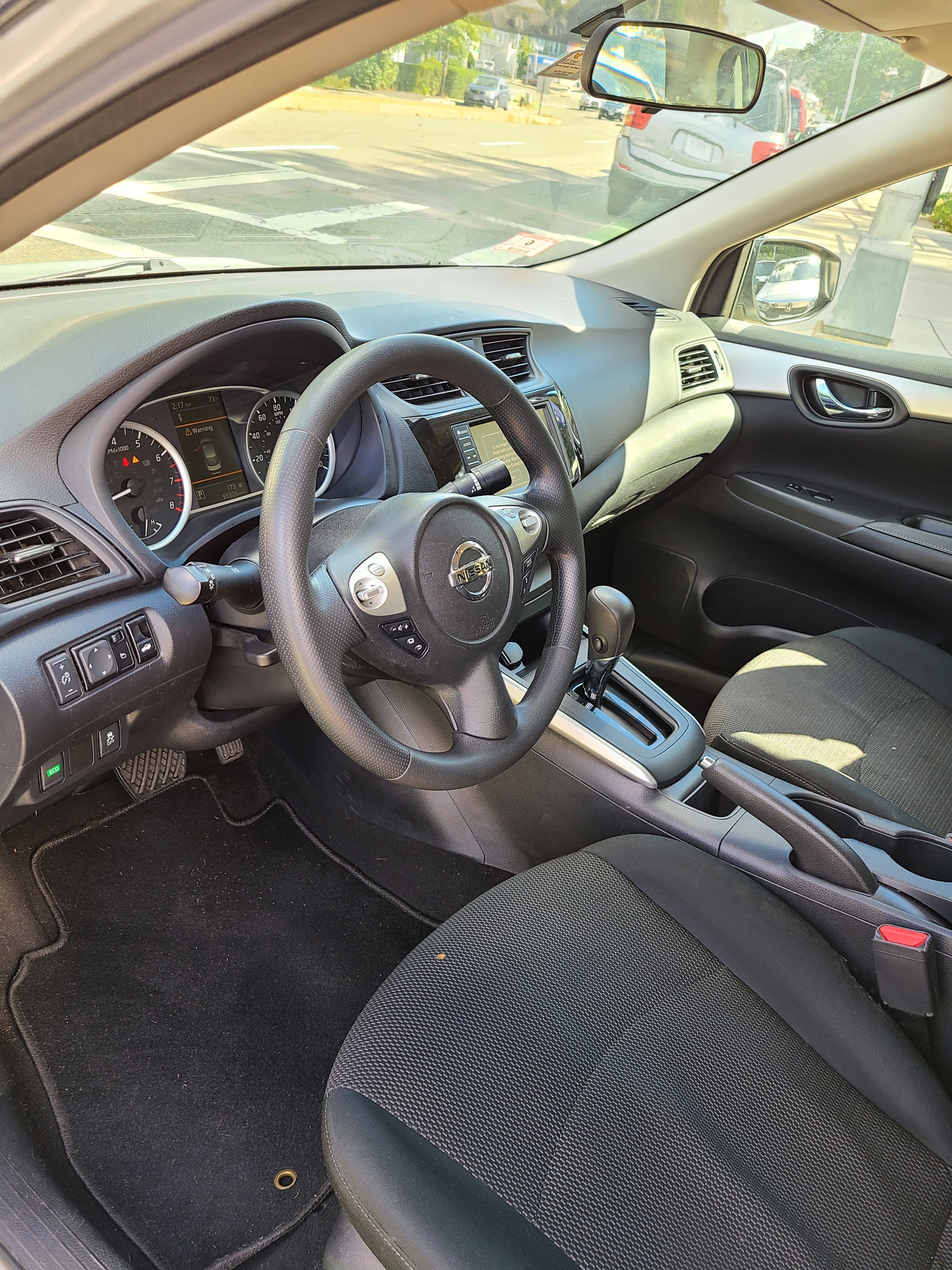 Nissan Sentra S with Air conditioning