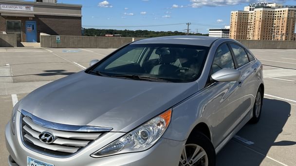 Hyundai Sonata GLS with Cruise control