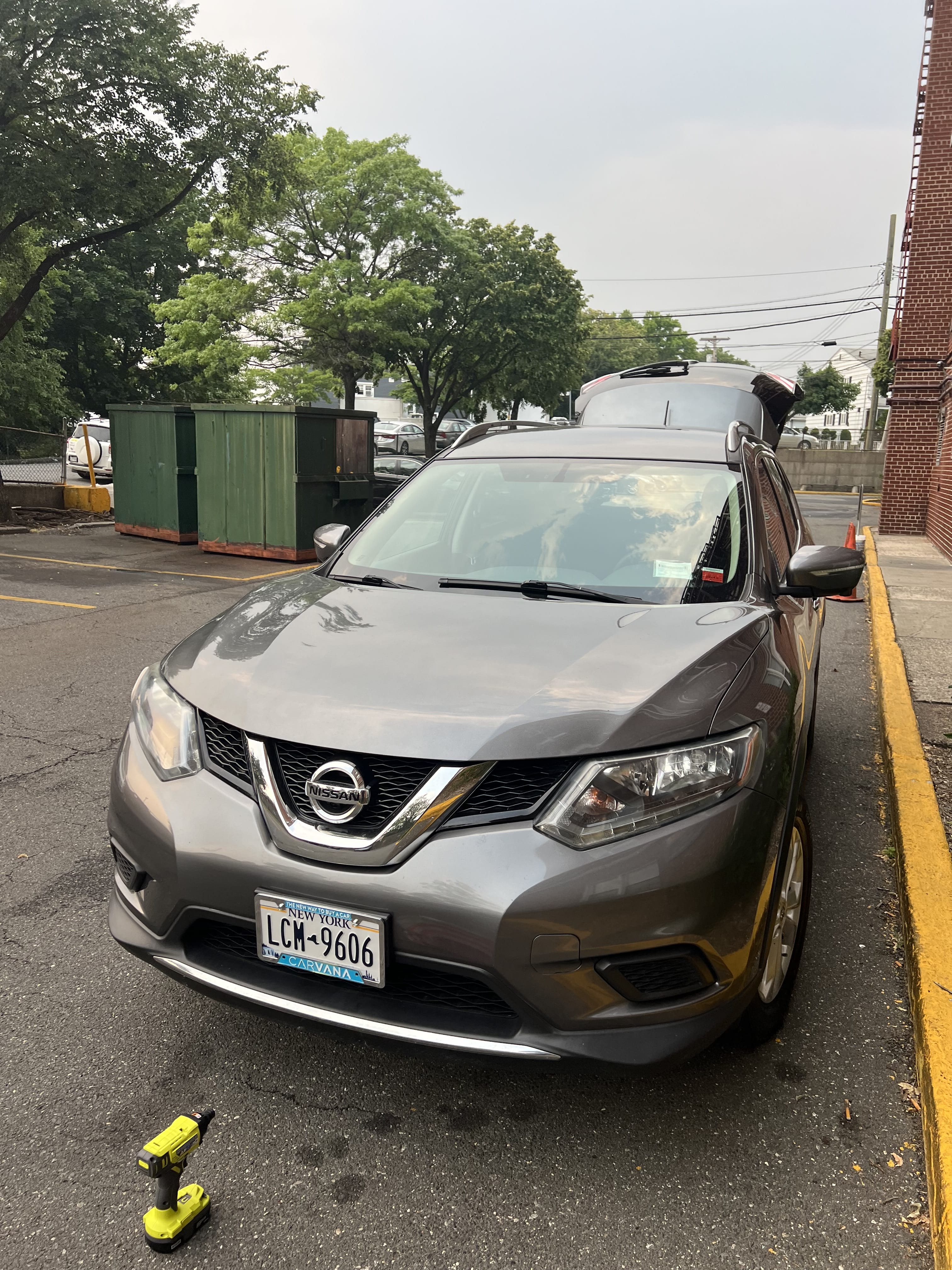 Nissan Rogue SV with GPS