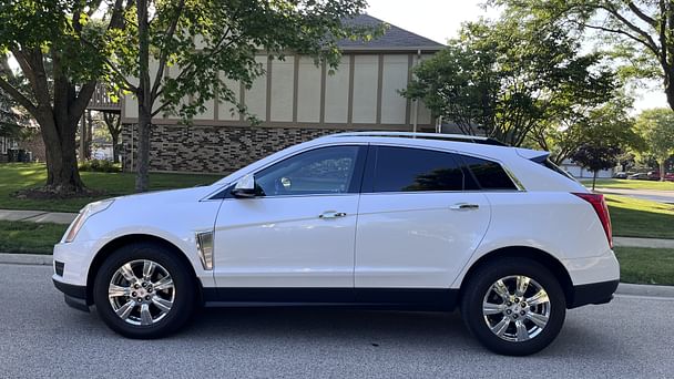 Cadillac SRX with Cruise control