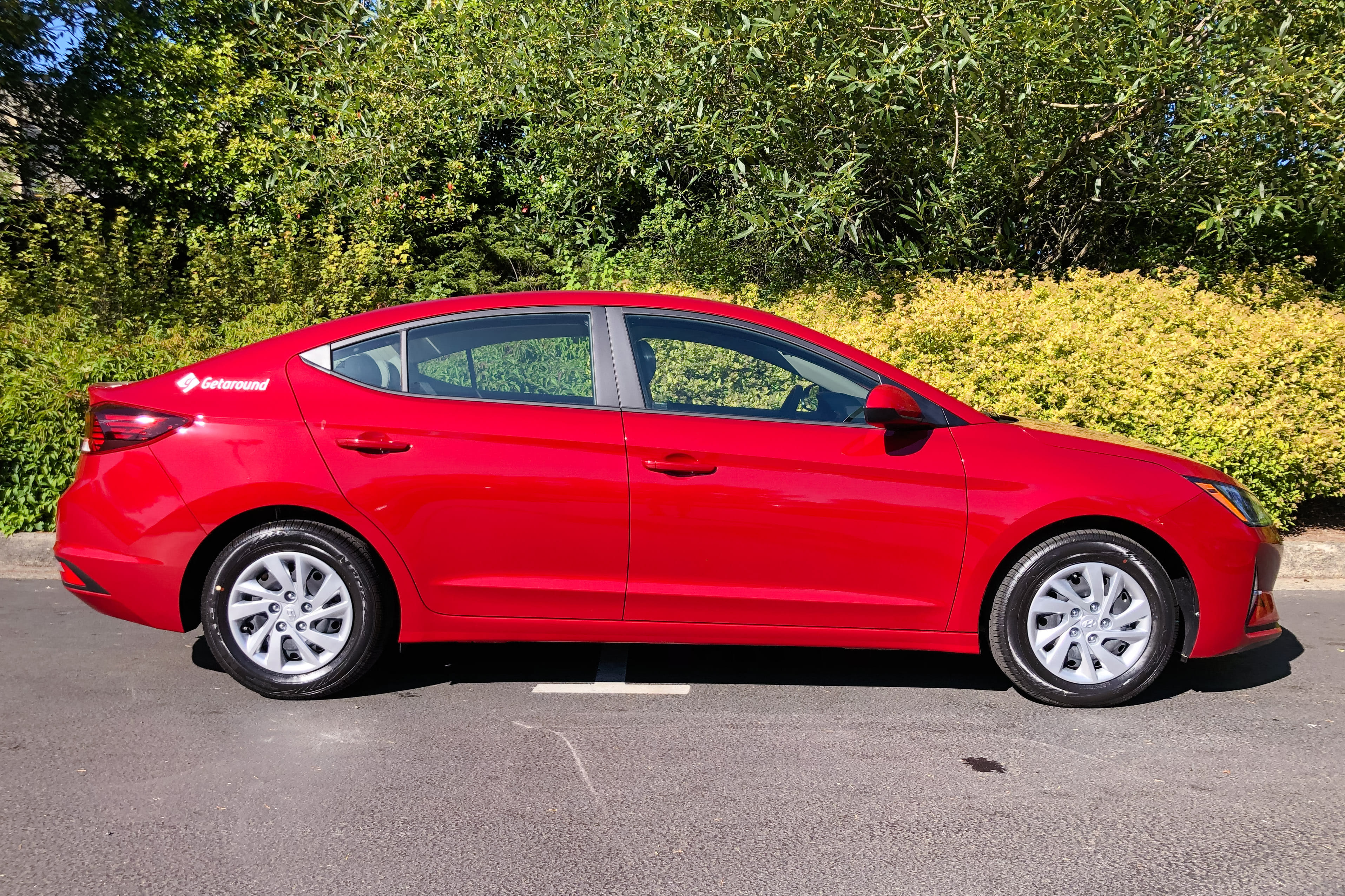 Hyundai Elantra with Cruise control