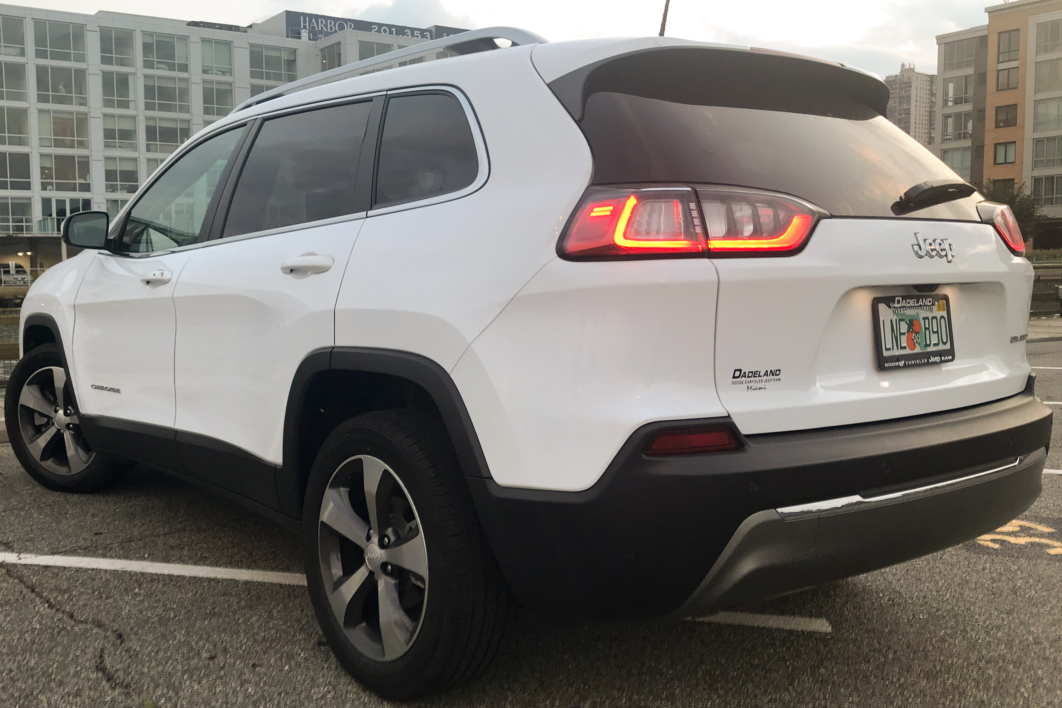 Jeep Cherokee Limited with Bluetooth audio