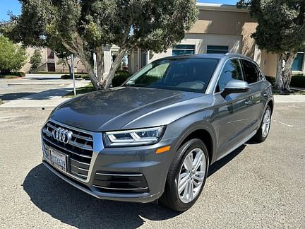 Audi Q5 car