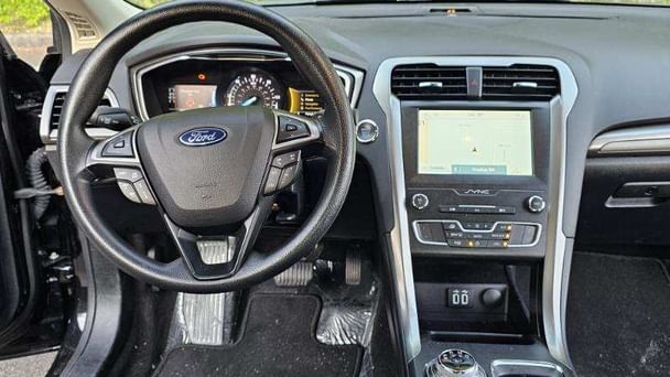 Ford Fusion Hybrid SE