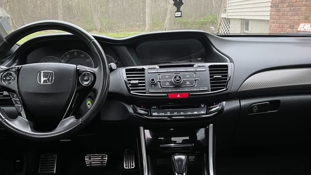 Honda Accord with Bluetooth audio