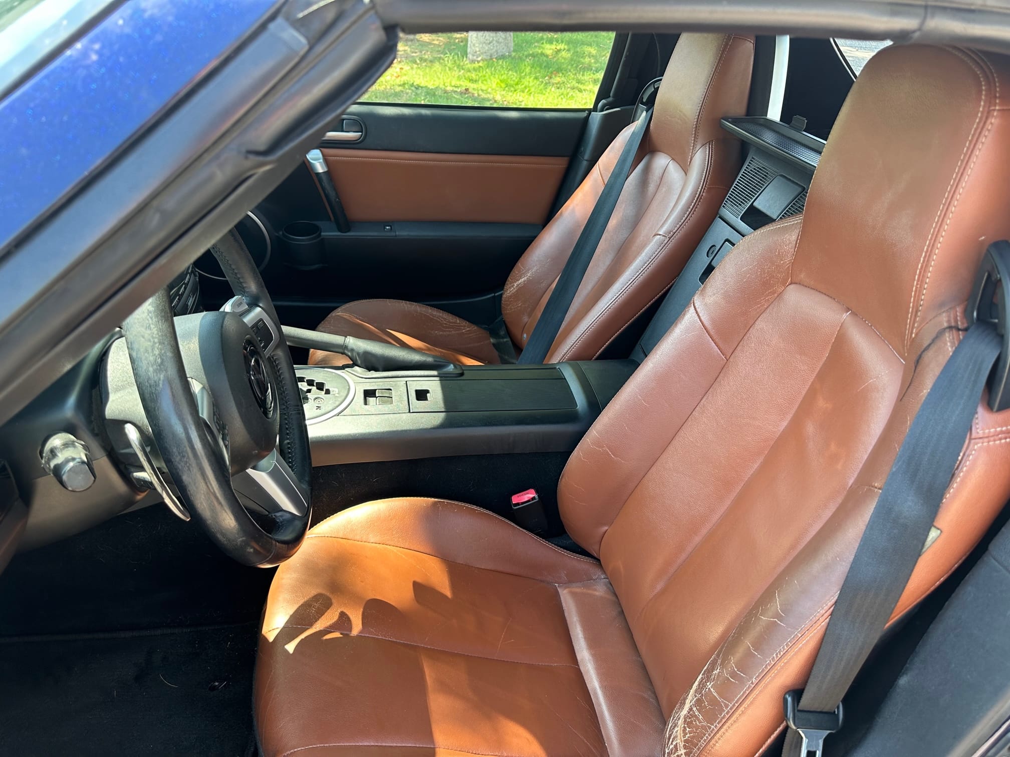 Mazda MX-5 Roadster with Cruise control