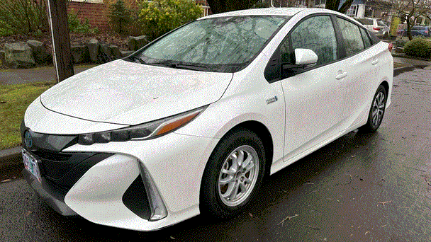 Toyota Prius Hybrid, 2021, Regular (87) / Electric (hybrid), automatic